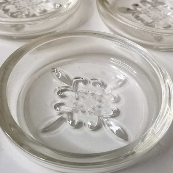 MCM Sovereign House 8 Fleur De Lis‎ Coaster Serving Set With Gold Wire Ra… - Picture 8 of 11